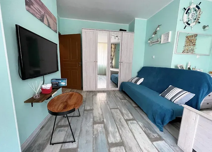 Bright 1bd With Terrace By Flat Mаnаger شقة